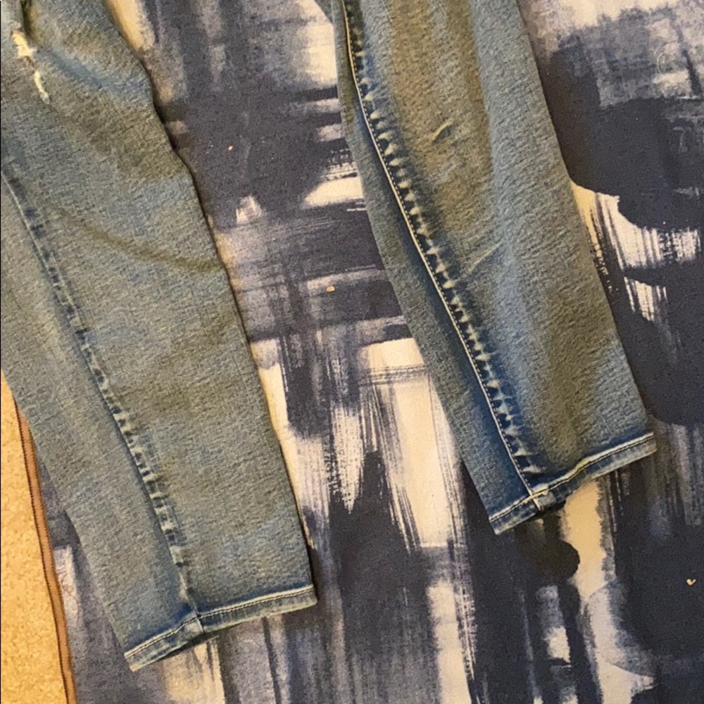 AE Mid Rise Distressed Jegging - Picture 3 of 6